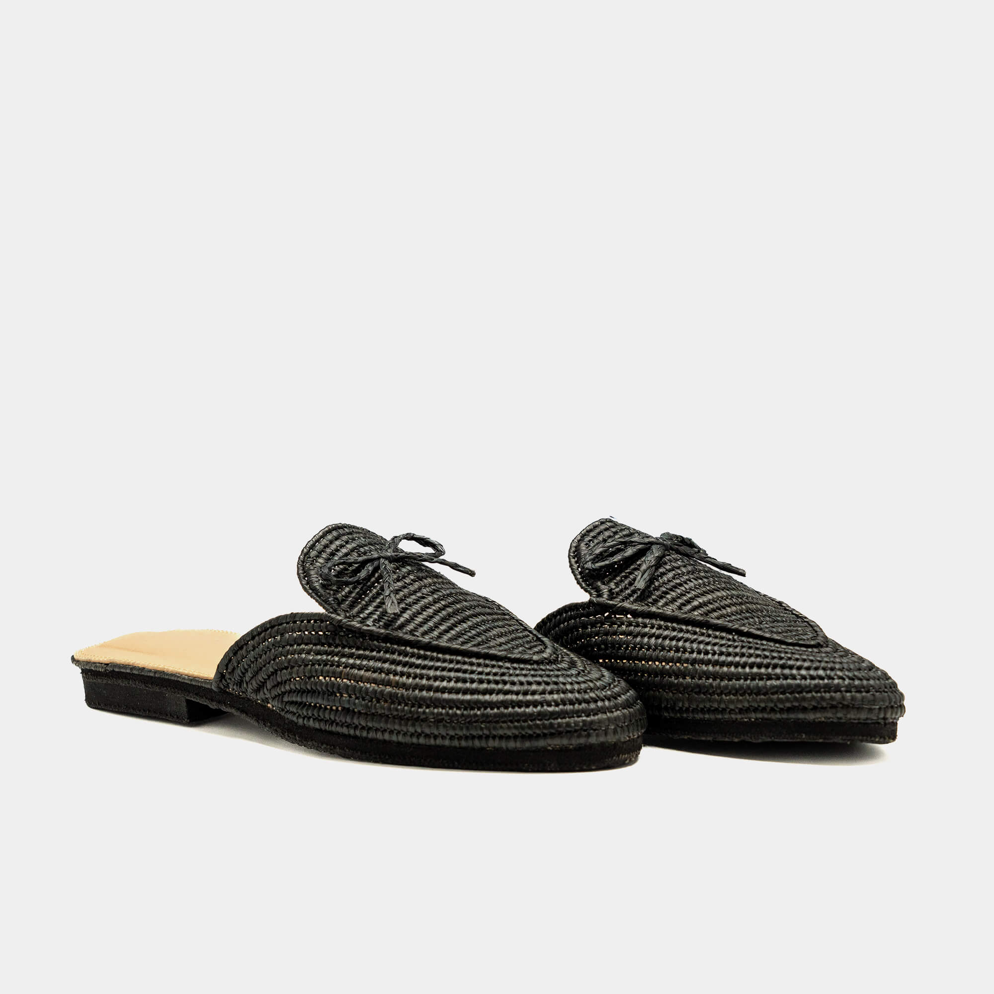 Slip-On Mules Ayur in Black